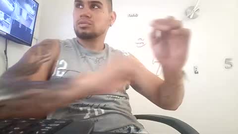 ig aaron hunter123 online show from 4, 1, 2025