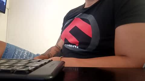 ig aaron hunter123 online show from 11, 1, 2025