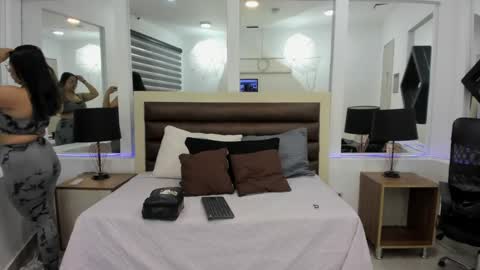 Abbie  online show from 28, 4, 2026