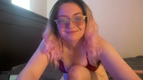 Snapshot of abbiwillow chatting on 2, 5, 2026 Abbi Willow online show from 2, 5, 2026