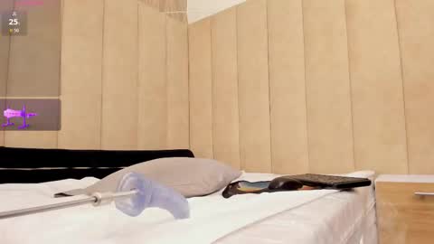 abby_swett1 online show from 7, 11, 2025