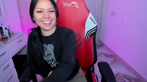 Abby Dixon  online show from 22, 7, 2026