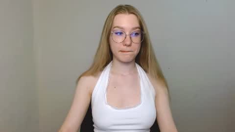 Snapshot of abbymoore__ chatting on 5, 7, 2026 Abby Lovense is active online show from 5, 7, 2026