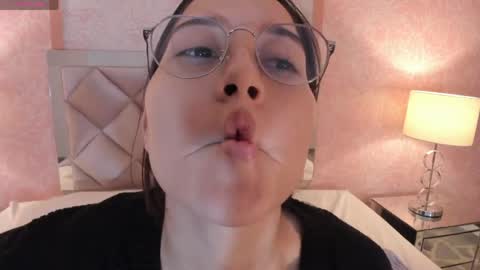 Abigail online show from 20, 5, 2026