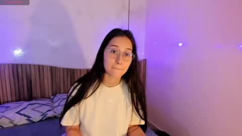 Abigail online show from 19, 7, 2026