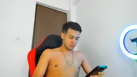 Snapshot of abelasburgo chatting on 1, 7, 2026 Independence model AbelAsburgo online show from 1, 7, 2026