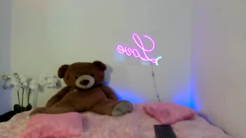  Abella and Kendra  online show from 24, 1, 2025