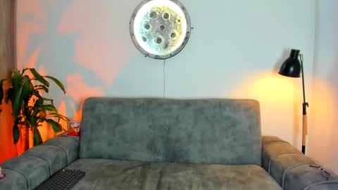  Abella and Kendra  online show from 28, 4, 2026