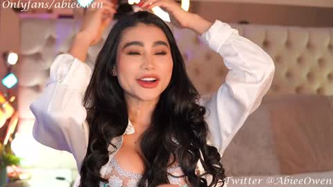 Snapshot of abie_owen chatting on 4, 1, 2025 abie_owen online show from 4, 1, 2025