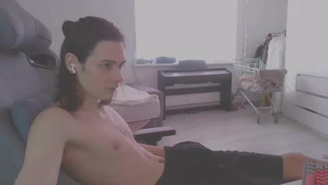 hi  cum in pvt noi extra tip online show from 2, 3, 2025