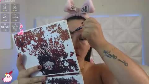 Abril  online show from 21, 2, 2025