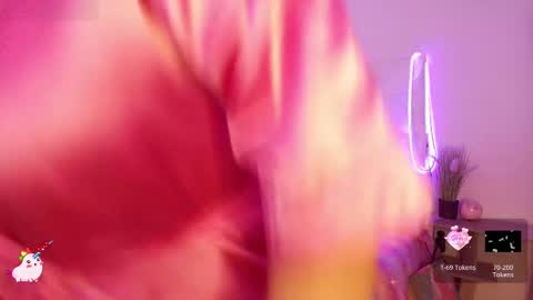 Abril  online show from 24, 9, 2025