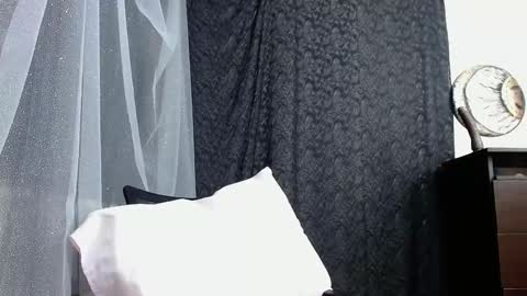 Snapshot of abril_bianchi chatting on 1, 10, 2025 abril_bianchi online show from 1, 10, 2025