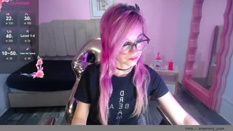 abril_ch_ online show from 1, 11, 2025