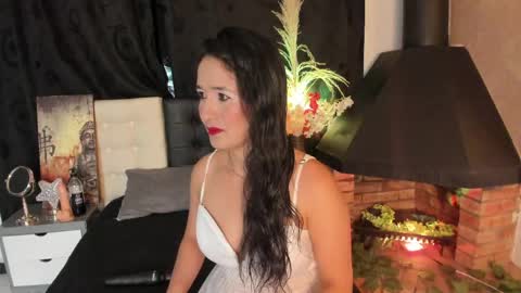 Abril online show from 7, 6, 2026