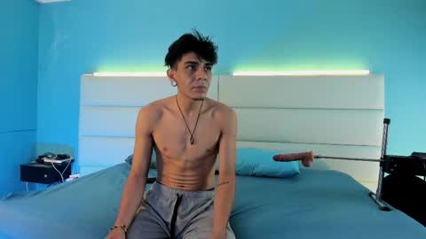 Abril and Julian online show from 10, 3, 2026