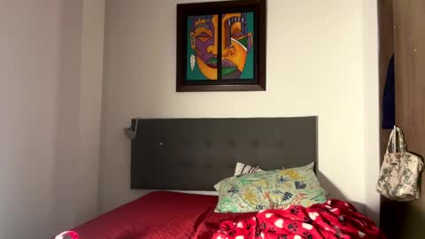 abrilsantosxo online show from 24, 4, 2026