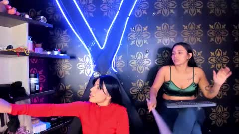 AbrilSonne online show from 5, 3, 2026