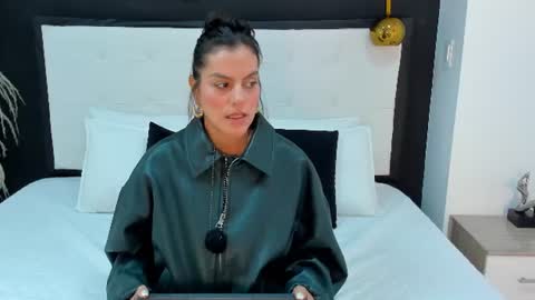 Snapshot of ada_monroe10 chatting on 23, 7, 2026 online show from 23, 7, 2026