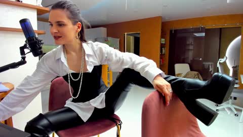 Ada   online show from 24, 12, 2024