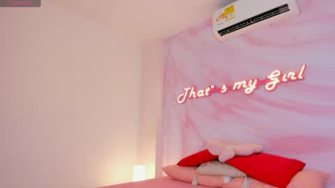 Adalyn Cute online show from 18, 7, 2026