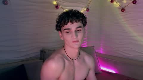 Snapshot of adam_21cm chatting on 5, 1, 2025 Adam online show from 5, 1, 2025