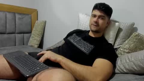 Snapshot of adam_clarke chatting on 10, 1, 2025 adam clarke online show from 10, 1, 2025