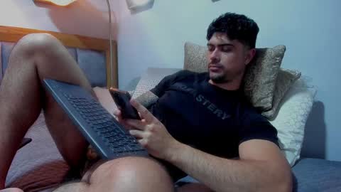 Snapshot of adam_clarke chatting on 13, 1, 2025 adam clarke online show from 13, 1, 2025