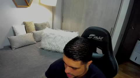 Snapshot of adam_clarke chatting on 16, 1, 2025 adam clarke online show from 16, 1, 2025