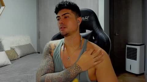 Snapshot of adam_clarke chatting on 18, 1, 2025 adam clarke online show from 18, 1, 2025