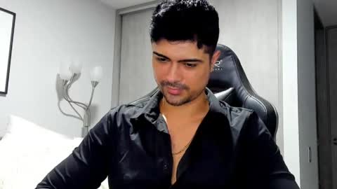 Snapshot of adam_clarke chatting on 21, 1, 2025 adam clarke online show from 21, 1, 2025