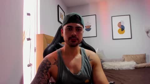 Snapshot of adam_clarke chatting on 31, 1, 2025 adam clarke online show from 31, 1, 2025