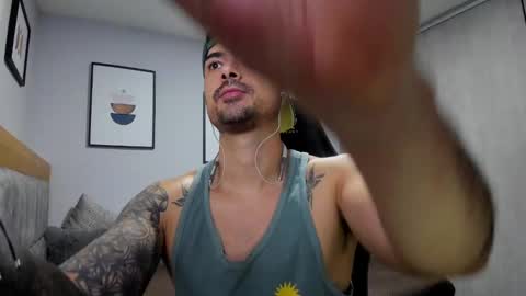 Snapshot of adam_clarke chatting on 31, 1, 2025 adam clarke online show from 31, 1, 2025