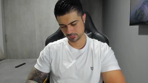 Snapshot of adam_clarke chatting on 6, 3, 2025 adam clarke online show from 6, 3, 2025