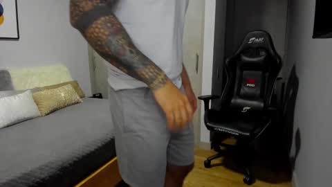 Snapshot of adam_clarke chatting on 8, 3, 2025 adam clarke online show from 8, 3, 2025