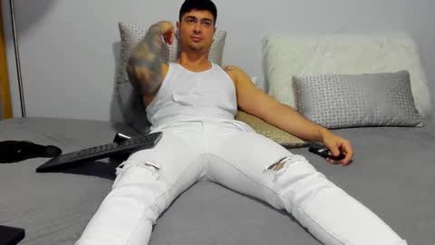 Snapshot of adam_clarke chatting on 9, 3, 2025 adam clarke online show from 9, 3, 2025