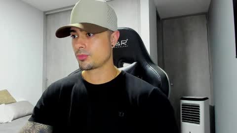 Snapshot of adam_clarke chatting on 10, 3, 2025 adam clarke online show from 10, 3, 2025