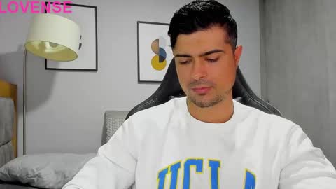 Snapshot of adam_clarke chatting on 18, 9, 2025 adam clarke online show from 18, 9, 2025