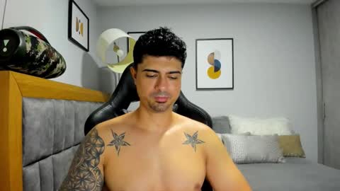 Snapshot of adam_clarke chatting on 20, 11, 2025 adam clarke online show from 20, 11, 2025