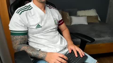 adam clarke online show from 11, 6, 2026
