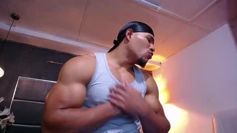 adam_fit19cm online show from 12, 3, 2026
