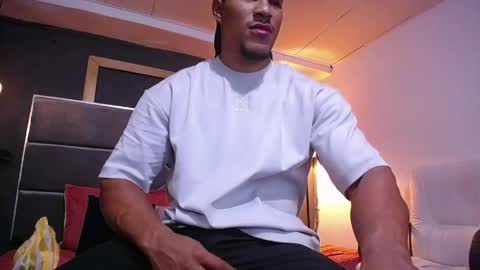 adam_fit19cm online show from 23, 4, 2026