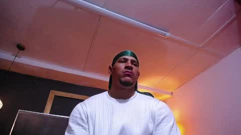 adam_fit19cm online show from 27, 4, 2026