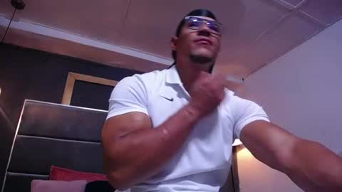 adam_fit19cm online show from 11, 6, 2026