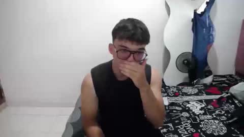 adam_love223 online show from 4, 12, 2024