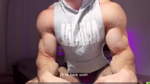 Snapshot of adam_muscle_ chatting on 11, 9, 2025 Adam online show from 11, 9, 2025