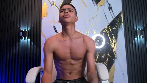 adam_piarse online show from 26, 2, 2025