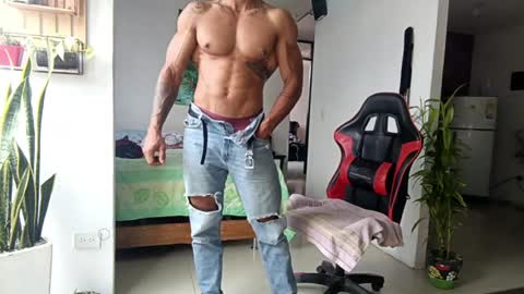 Adam Valencia online show from 23, 4, 2026