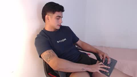 Hello guys excuse my absence I will be absent for several days for health reasons I hope you understand thank you very much. online show from 2, 10, 2025