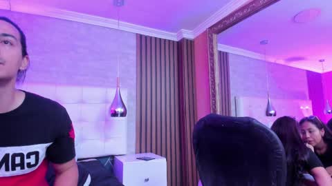 adam and Sara online show from 19, 4, 2026